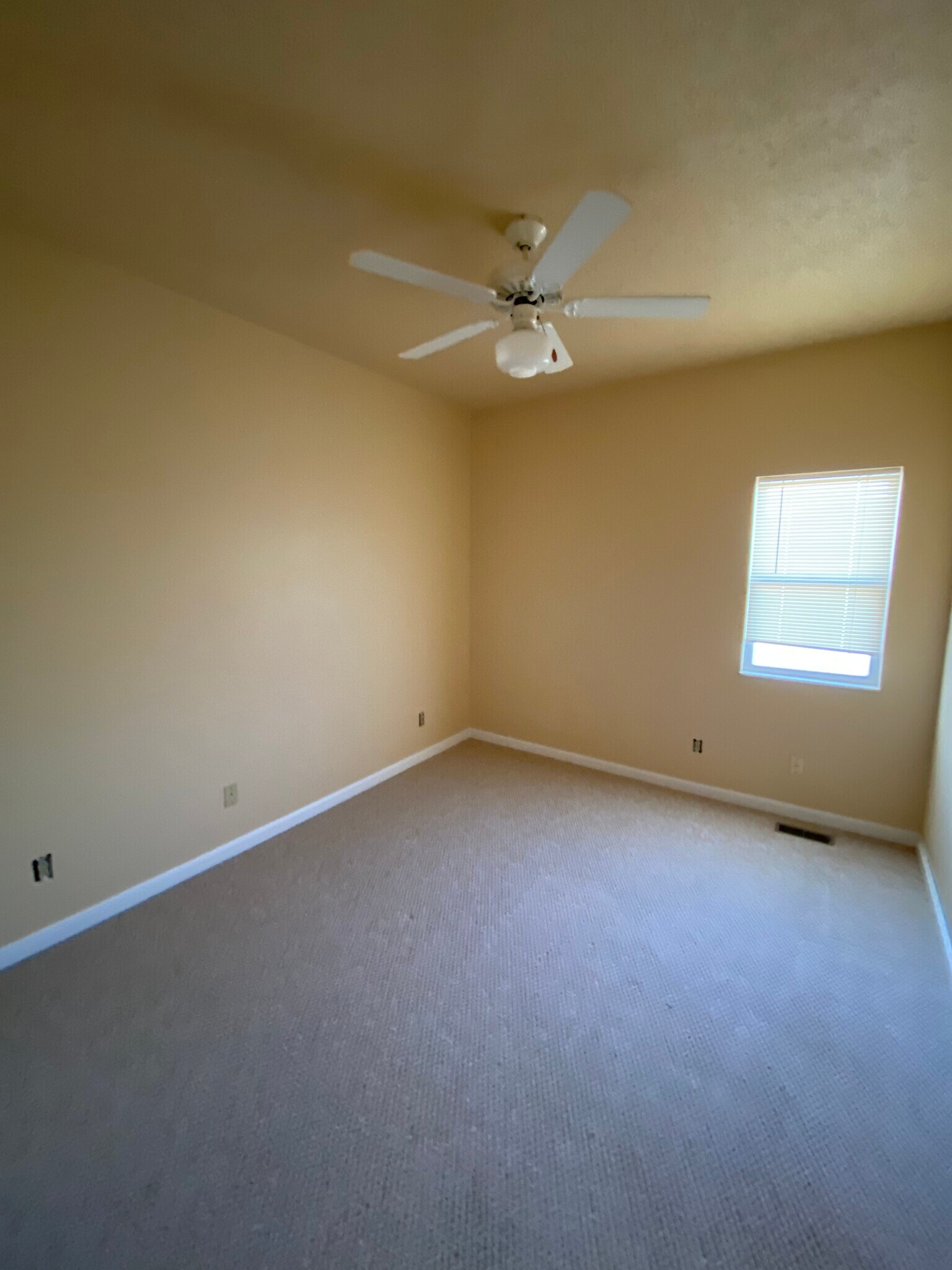 Building Photo - 753 Forest Green Dr