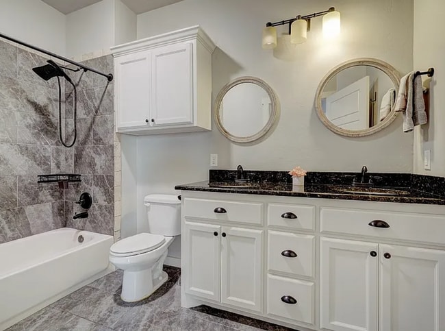 Building Photo - Magnificent 3BD/2BTH home in Council Ridge