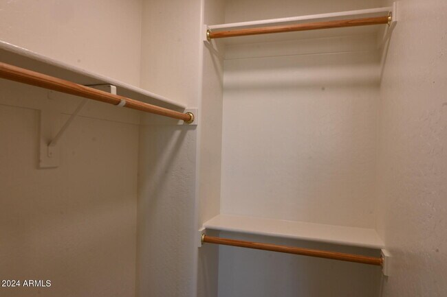 Building Photo - 16420 N Thompson Peak Pkwy