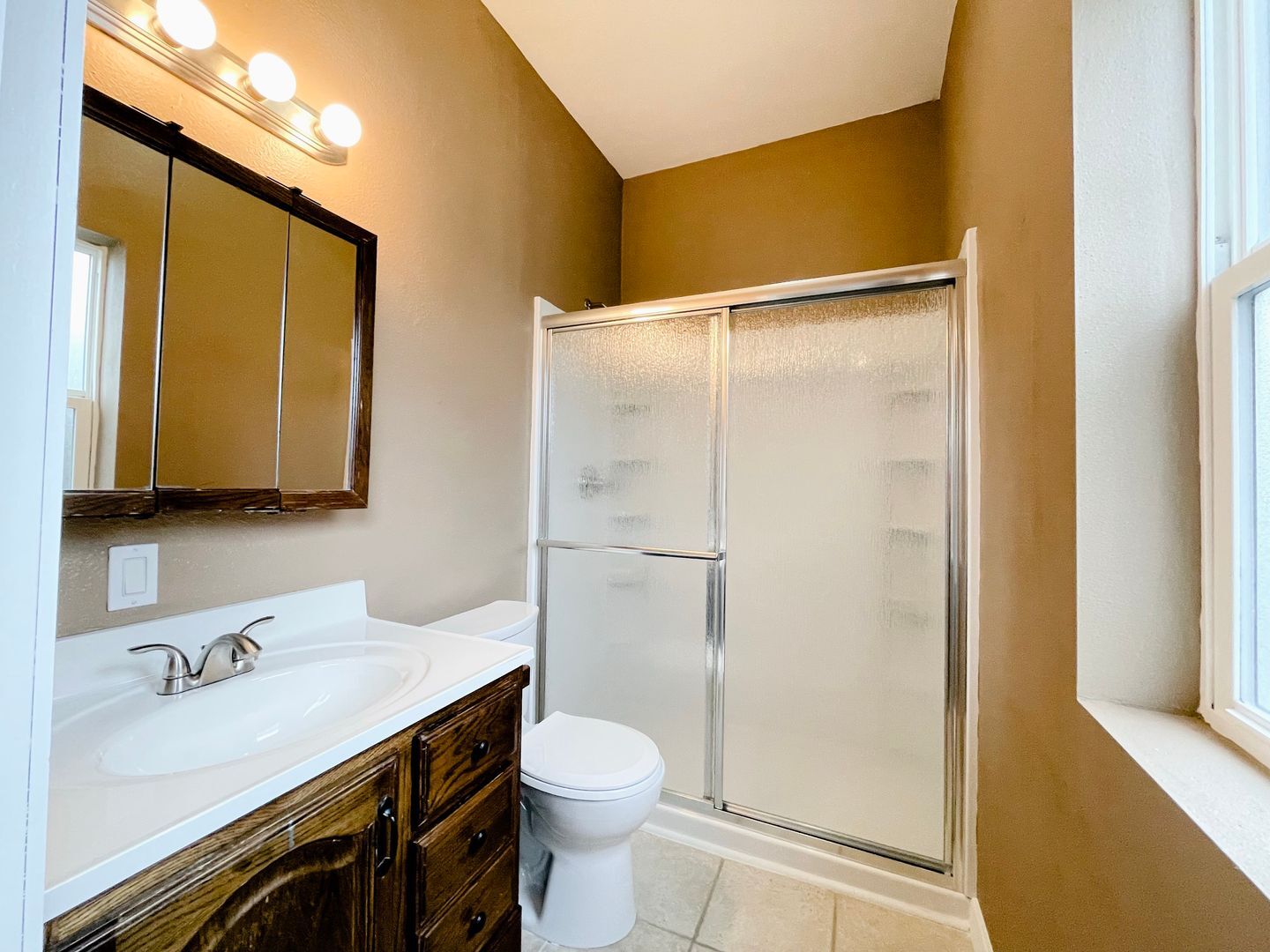 Building Photo - Cherokee Bay Rambler