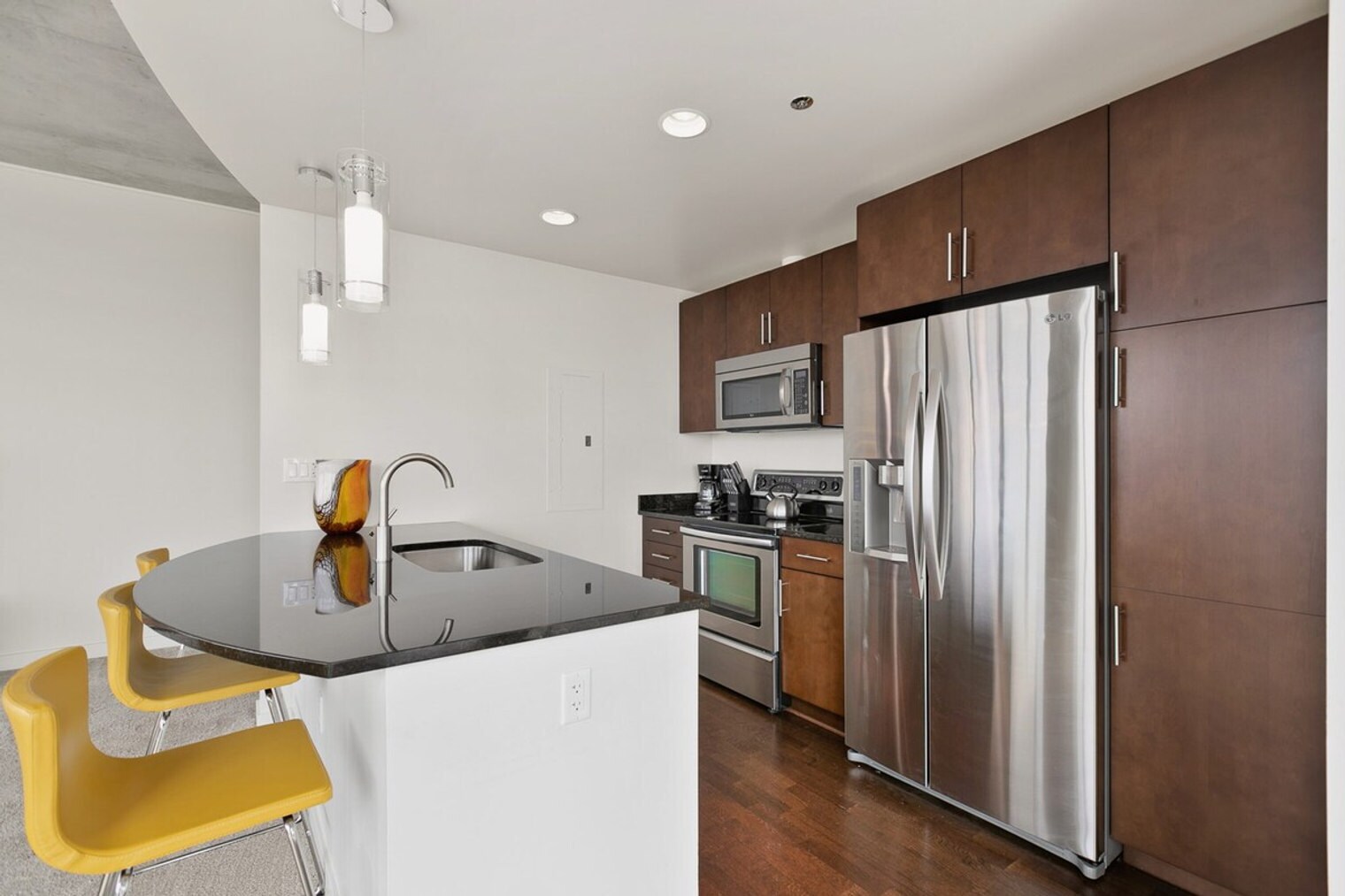 Building Photo - 1324 Champa St