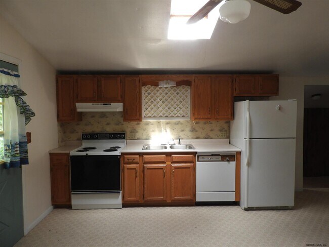 Building Photo - 401 Loudon Rd