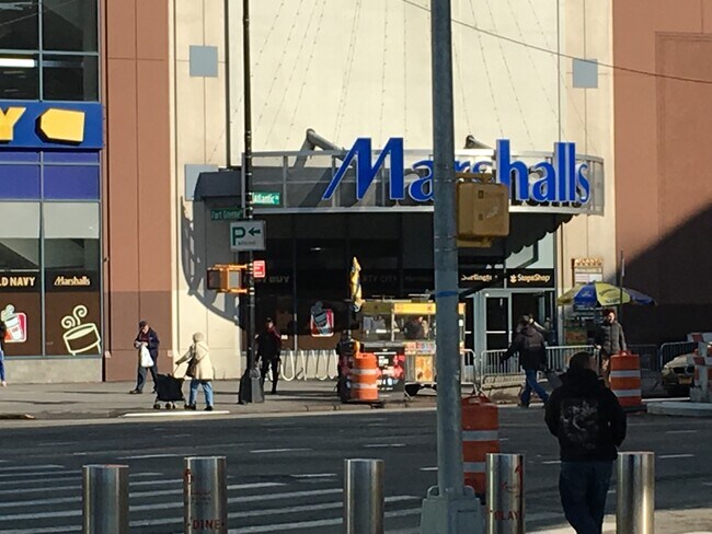 Building Photo - 852 Fulton St