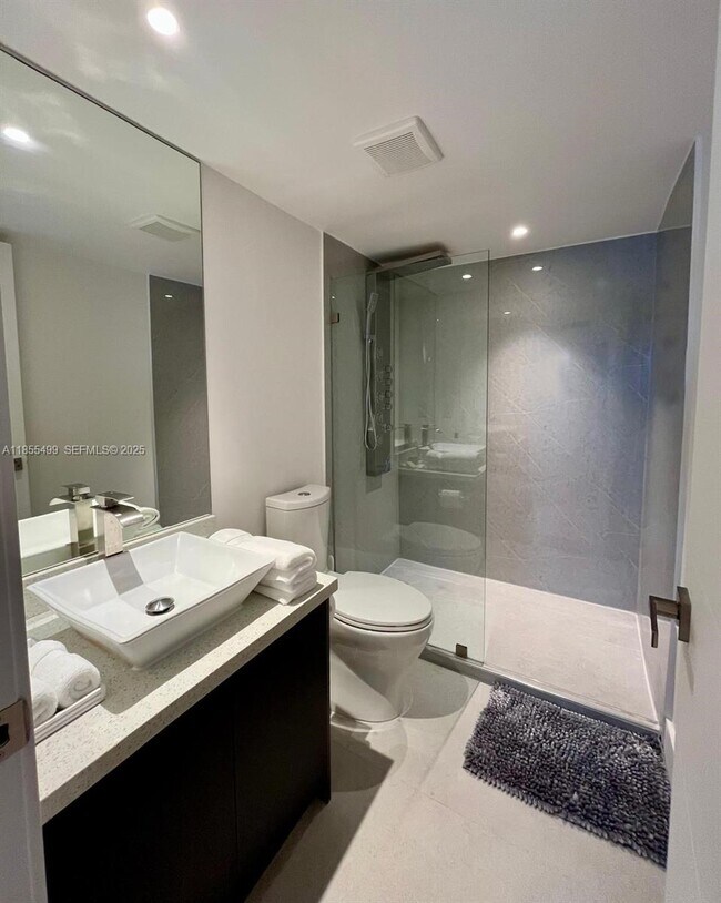 Building Photo - 6820 Indian Creek Dr