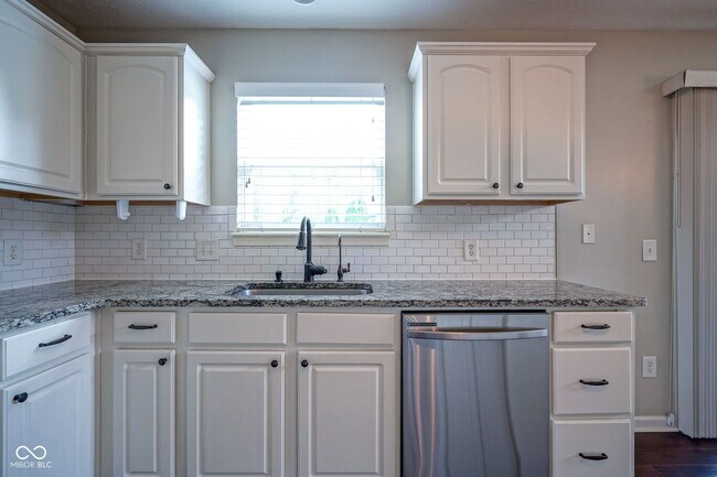 Building Photo - 4018 Ivory Ct