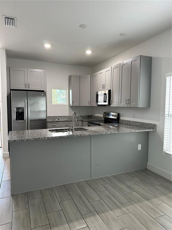 Building Photo - 601 Lake Shore Pkwy