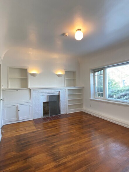 Primary Photo - 908 4th St