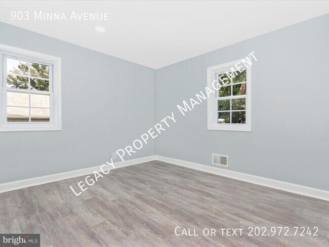 Building Photo - 903 Minna Ave
