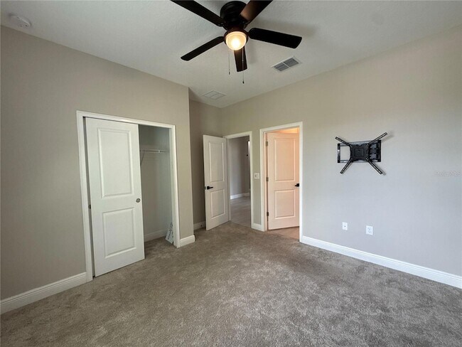 Building Photo - 3810 SE 4th Terrace