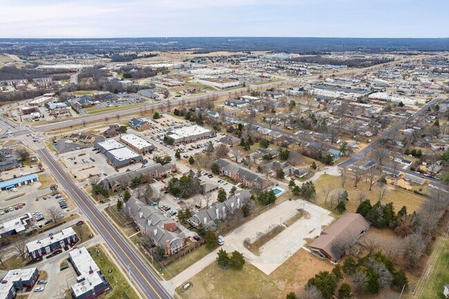 Building Photo - 104 Grn Mdws Rd