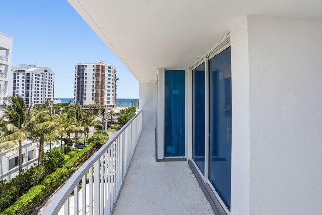 Building Photo - 3210 S Ocean Blvd