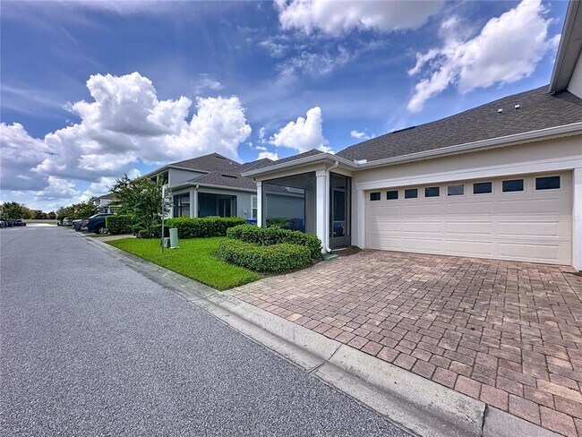 Building Photo - 2904 Windmill Dr