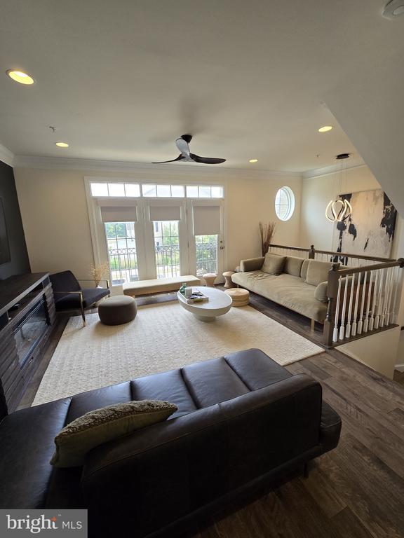 Building Photo - 2842 Golden Gate Ct