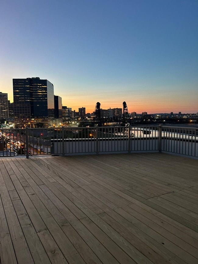 Building Photo - 508 Market St