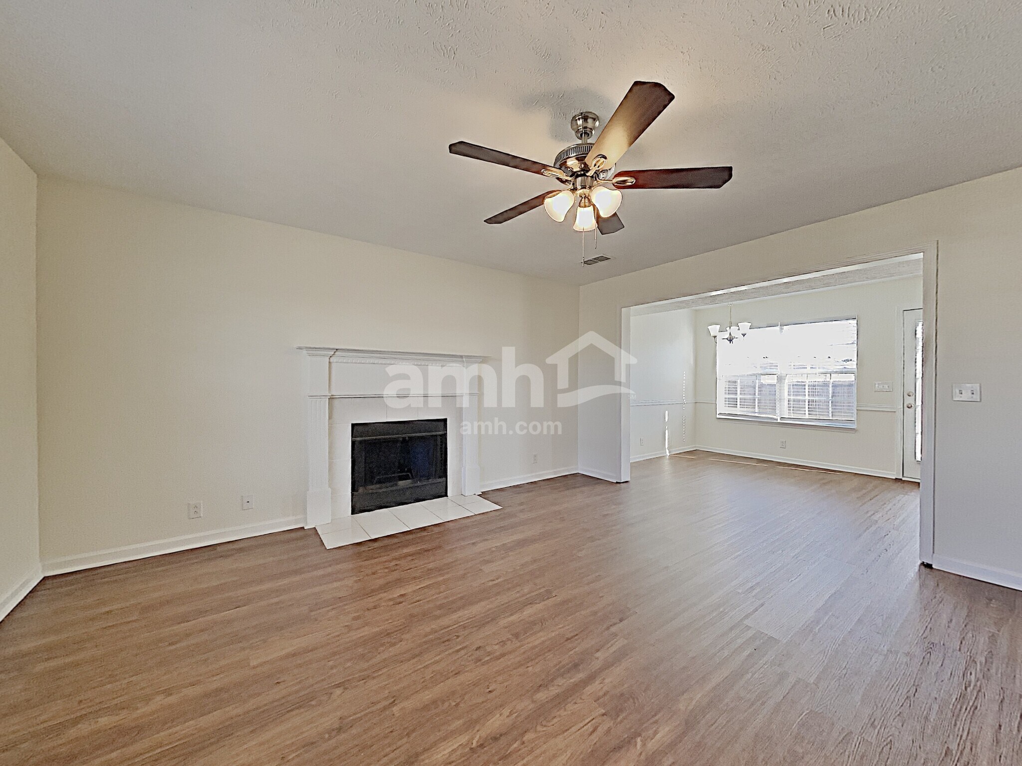 Building Photo - 1507 Killarney Dr