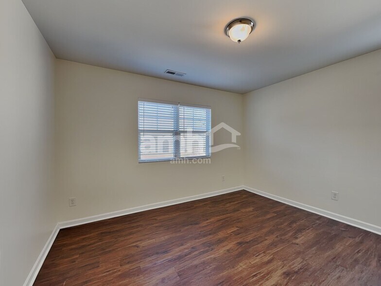 Building Photo - 250 Farrington Dr