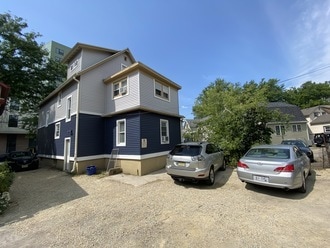 Building Photo - 117 N Bedford St