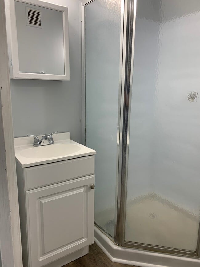 Building Photo - 953 Wells St