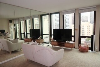 Building Photo - 1 E Scott St