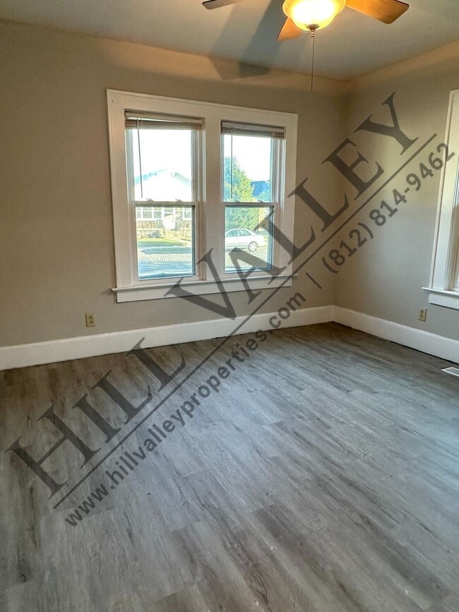 Building Photo - Two Bedroom Home - East