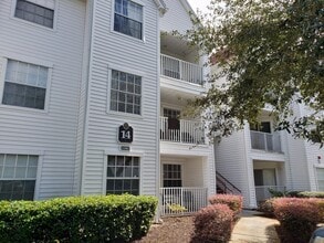 Building Photo - 1 Bed 1 Bath Third floor condo in Nice Community for Rent in Orlando $1349
