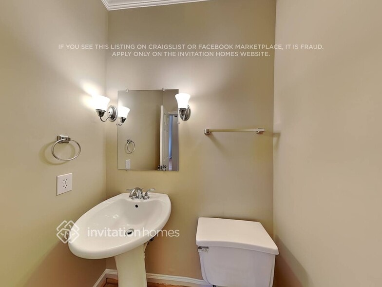 Building Photo - 401 Loblolly Dr