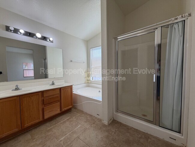 Building Photo - 7816 N 54th Ln