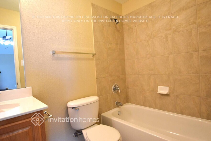 Building Photo - 113 Singletree Ln