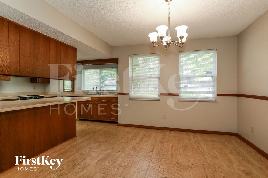 Building Photo - 515 Nassau Ct