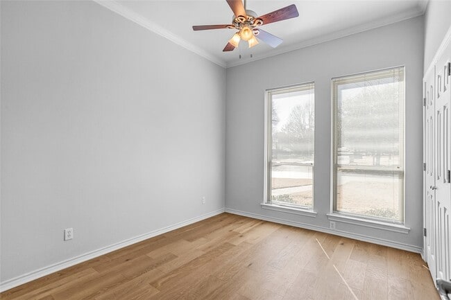 Building Photo - 2942 Woodland Hills Dr