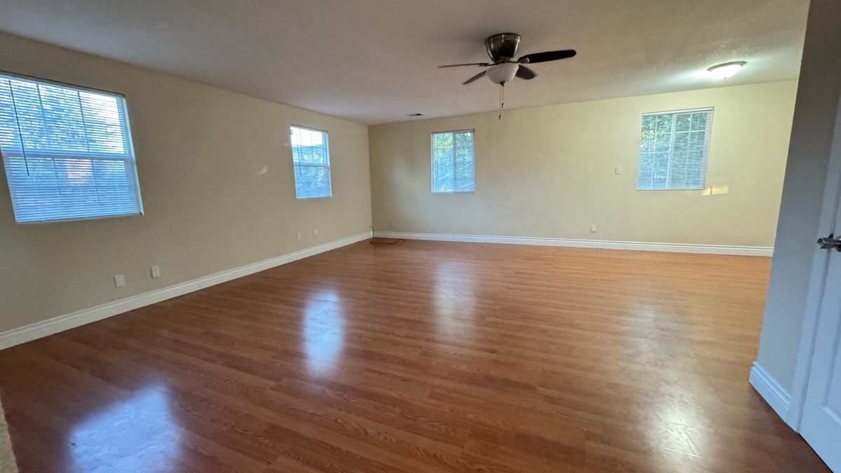 Building Photo - 7610 Miller Ave