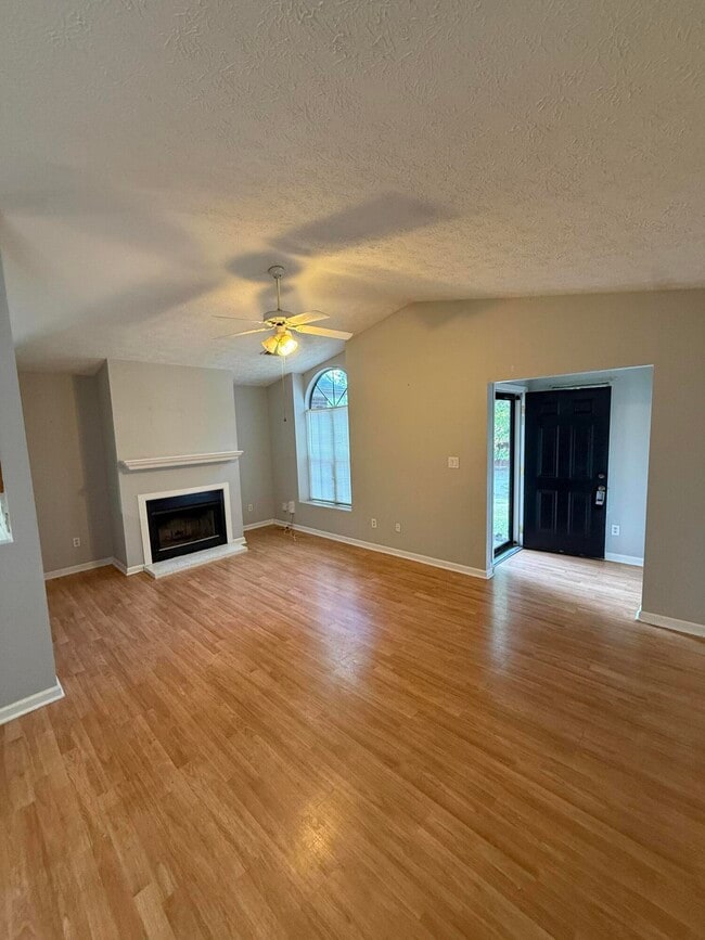Building Photo - 881 Revere Run Dr