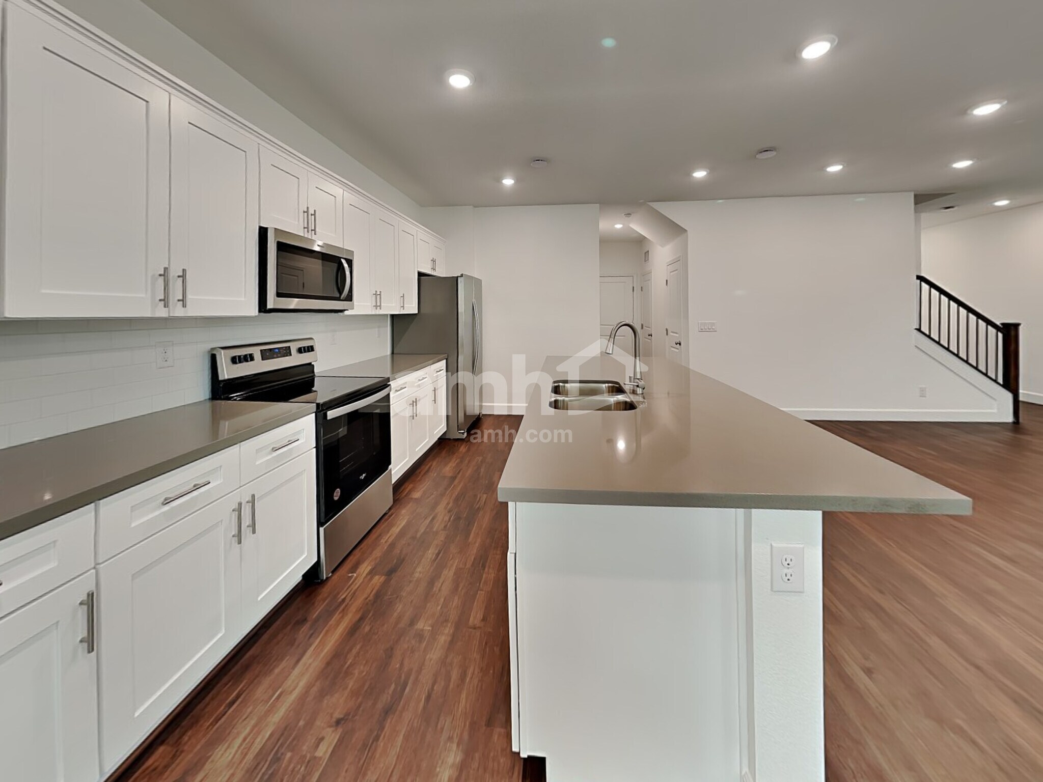 Building Photo - 8882 Carmine Cob Ave