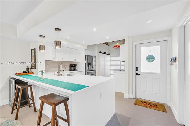 Building Photo - 7018 SW 53rd Ln