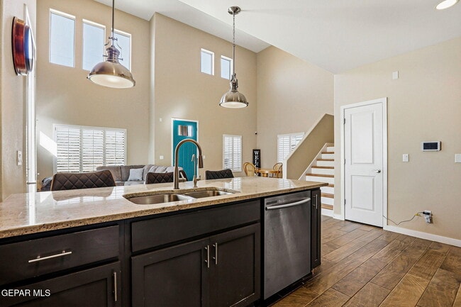 Building Photo - 2020 Tim Foster St