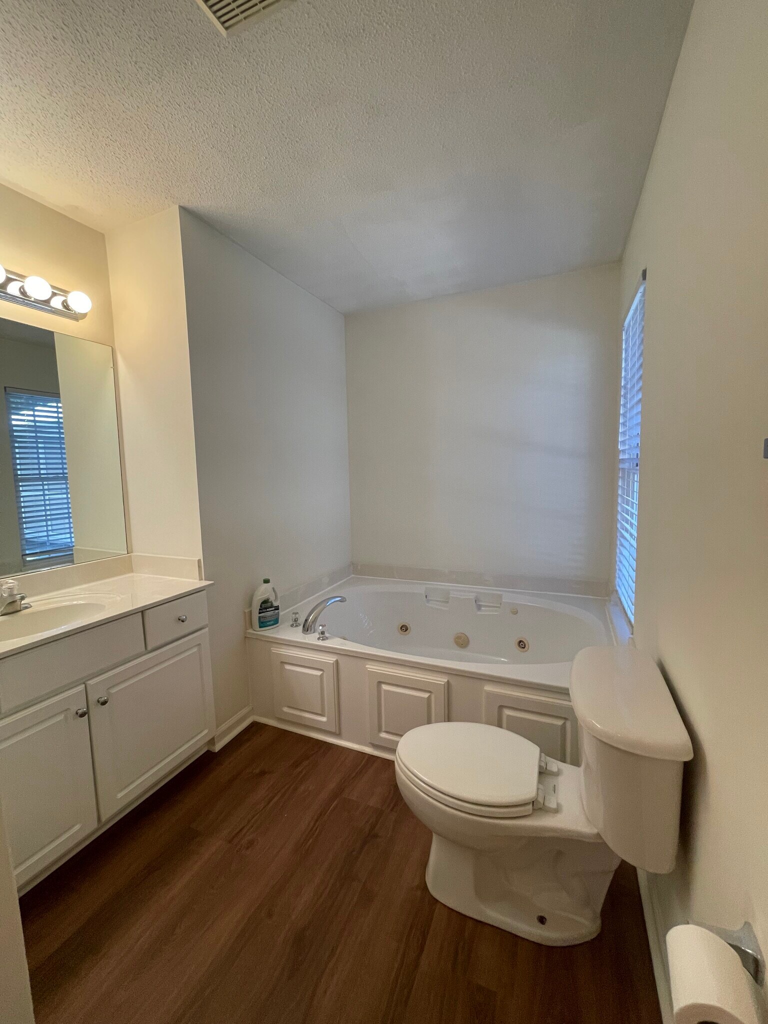 Building Photo - 1547 Cedar Rock Church Rd