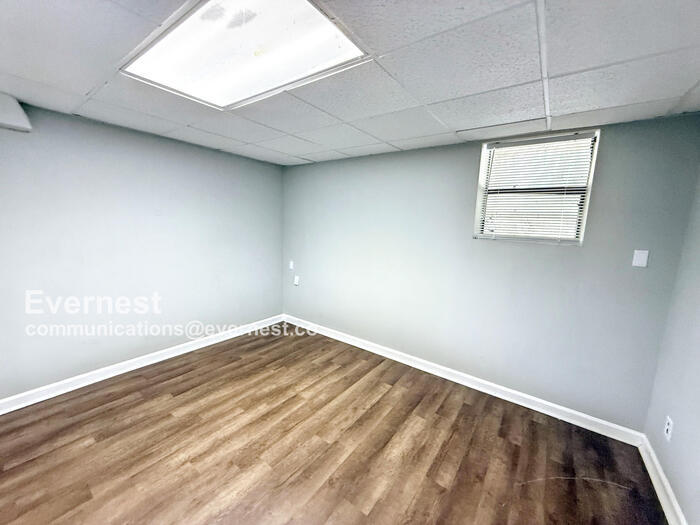 Building Photo - 5970 Dewey Heights Rd