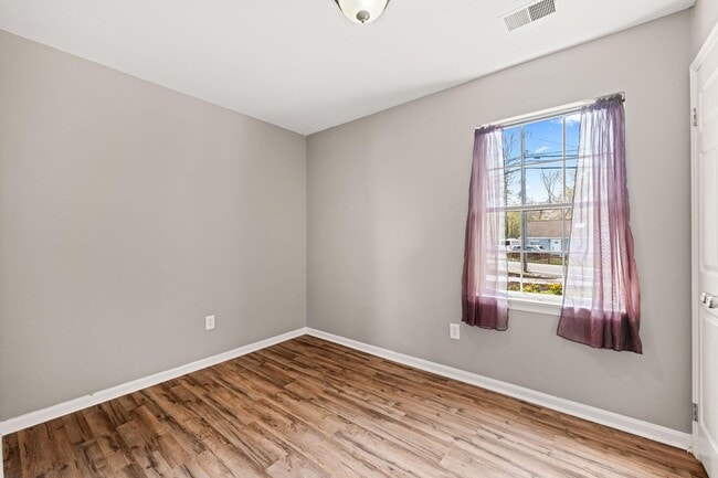 Building Photo - 8635 Old Mt Vernon Rd