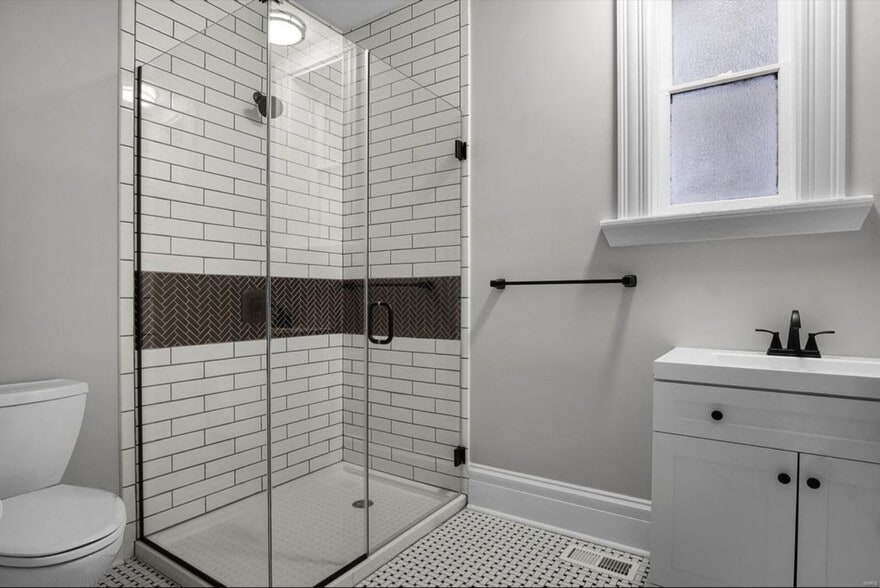 Building Photo - 3326 California Ave