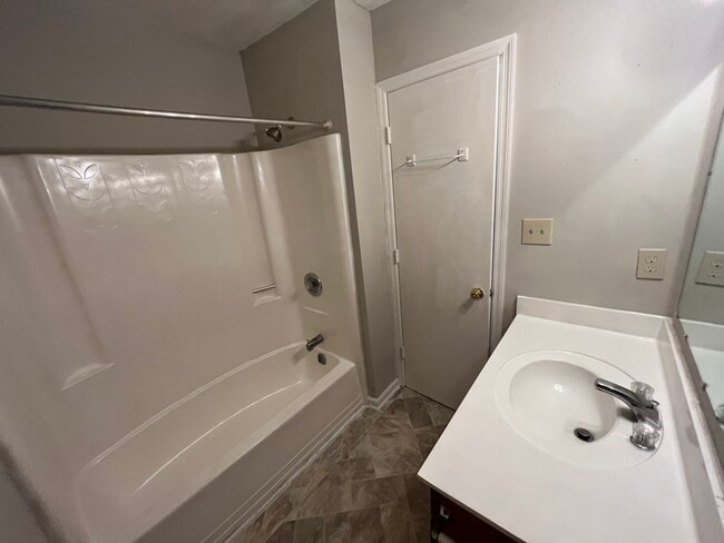 Building Photo - 1111 Emmett St