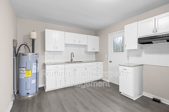 Building Photo - 5717 Avenue O