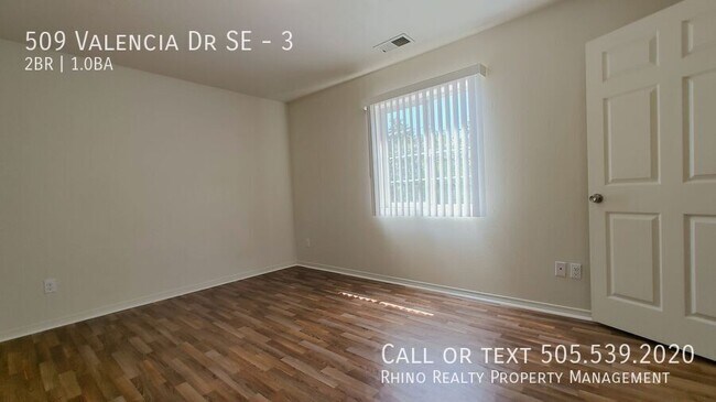 Building Photo - 509 Valencia Dr SE