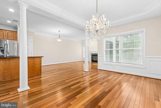 Building Photo - 3836 Elmwood Towne Way