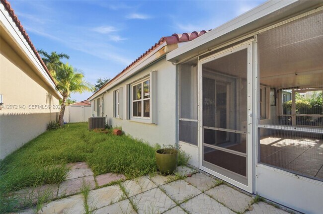 Building Photo - 7336 Granada Way