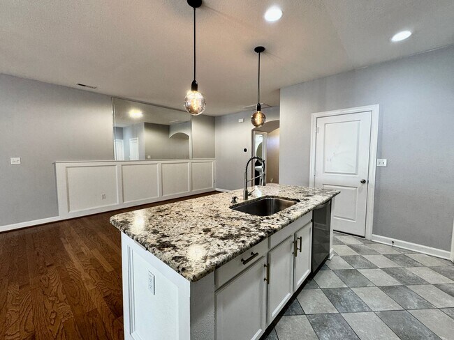 Building Photo - Available 11-06-25! Some Utilities Include...