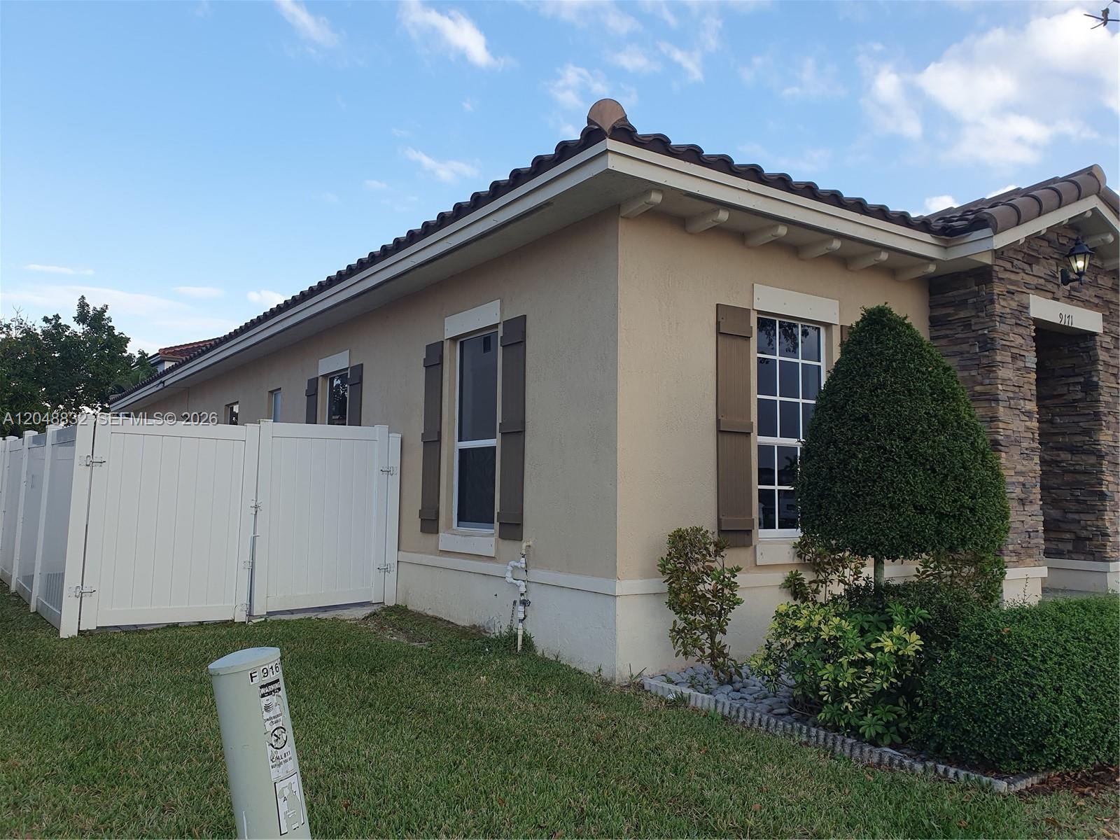 Building Photo - 9171 SW 169th Pl