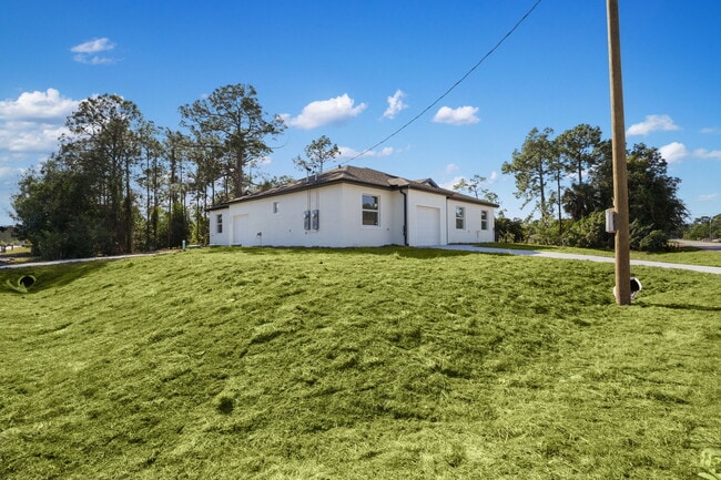 Building Photo - 5245-5247 26th St SW