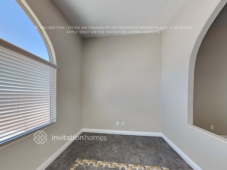 Building Photo - 6067 Camden Cove St