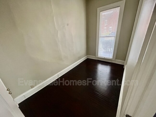 Building Photo - 205 Blackford Ave