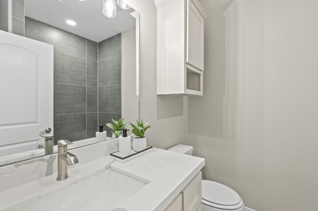 Building Photo - 12715 N 37th St